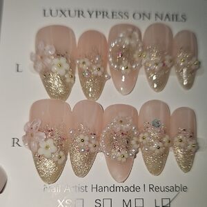 #0006 Elegant Floral Press-On Nails with Gold Accents Size L with Adhesive